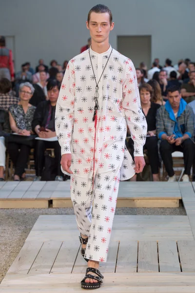 Look 20